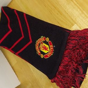 NIKE Manchester United Soccer Scarf Red Black